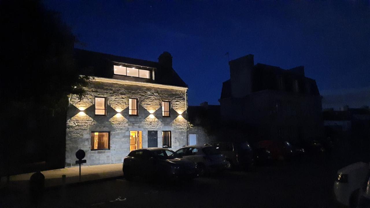La Petite Valise Hotel Ploudalmezeau ภายนอก รูปภาพ